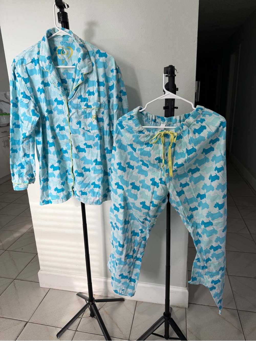 Pajamas Blue Cloud-Print Pajama Set with Yellow Drawstring